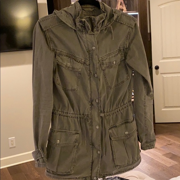 Aritzia Jackets & Blazers - Talula Aritzia xxs mall trooper jacket